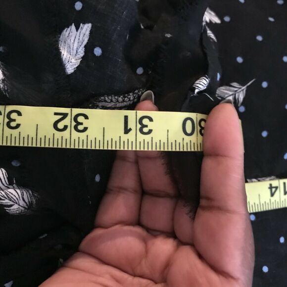 Torrid Shirt Women Sz 3X Black White Feather Polka Dot Lightweight Short Sleeve - Picture 10 of 10